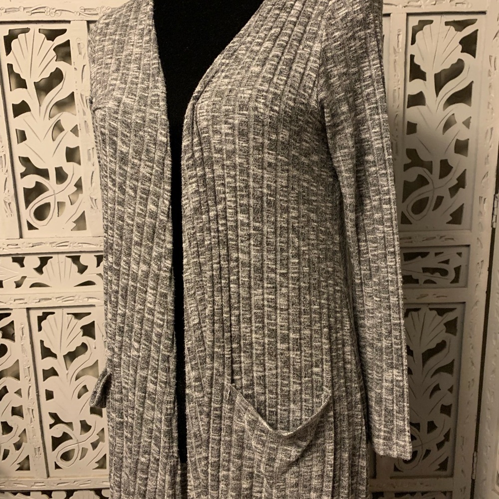LULAROE! CUTE BLACK & GREY EXTRA LONG LIGHTWEIGHT LONG SLEEVE SWEATER CARDIGAN - Picture 3 of 9